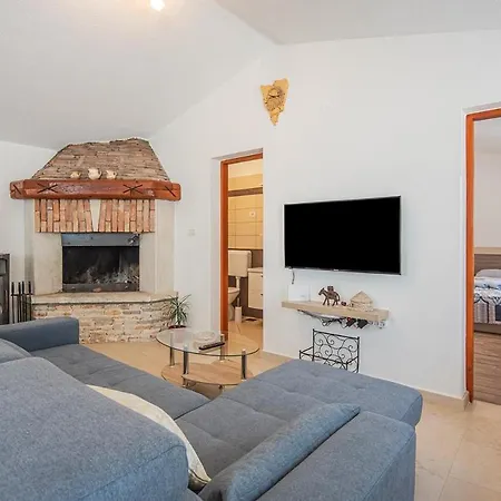 Martinetinka Holiday home *