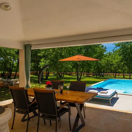 Вилла Martinetinka *