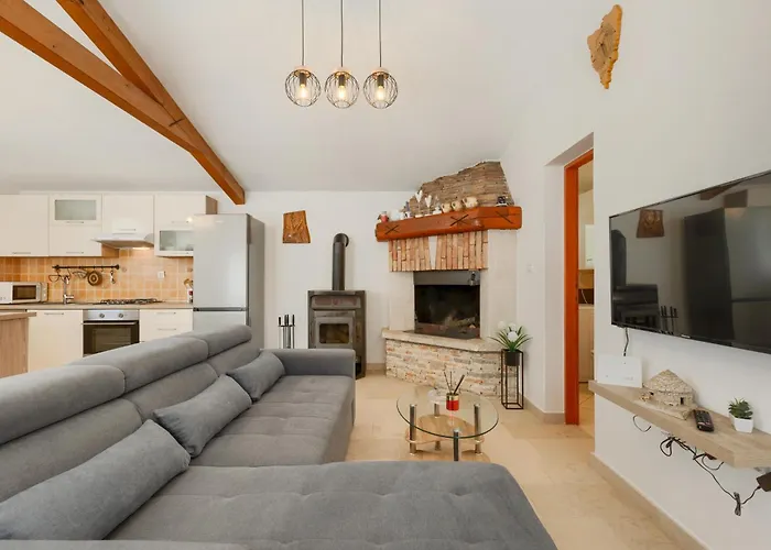 Martinetinka Villa *