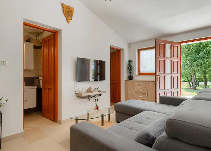 Martinetinka Villa *